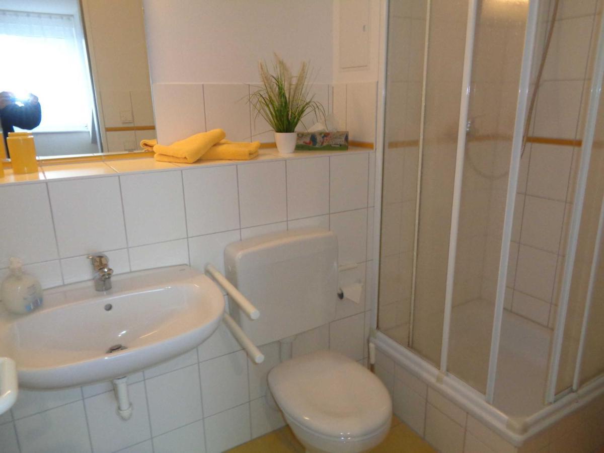 Hafenresidenz - Ferienwohnung 37 Wiek auf Rügen Esterno foto